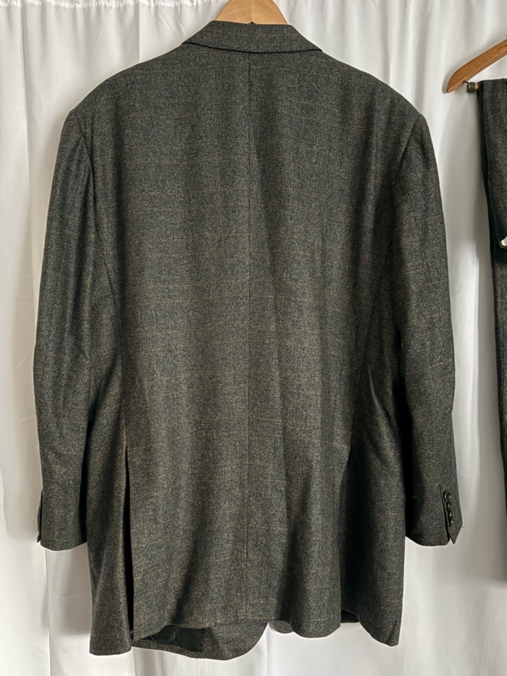 Kiton Plaid Two-Piece 100% Cashmere Suit Jacket and Pants set - Picture 4 of 16